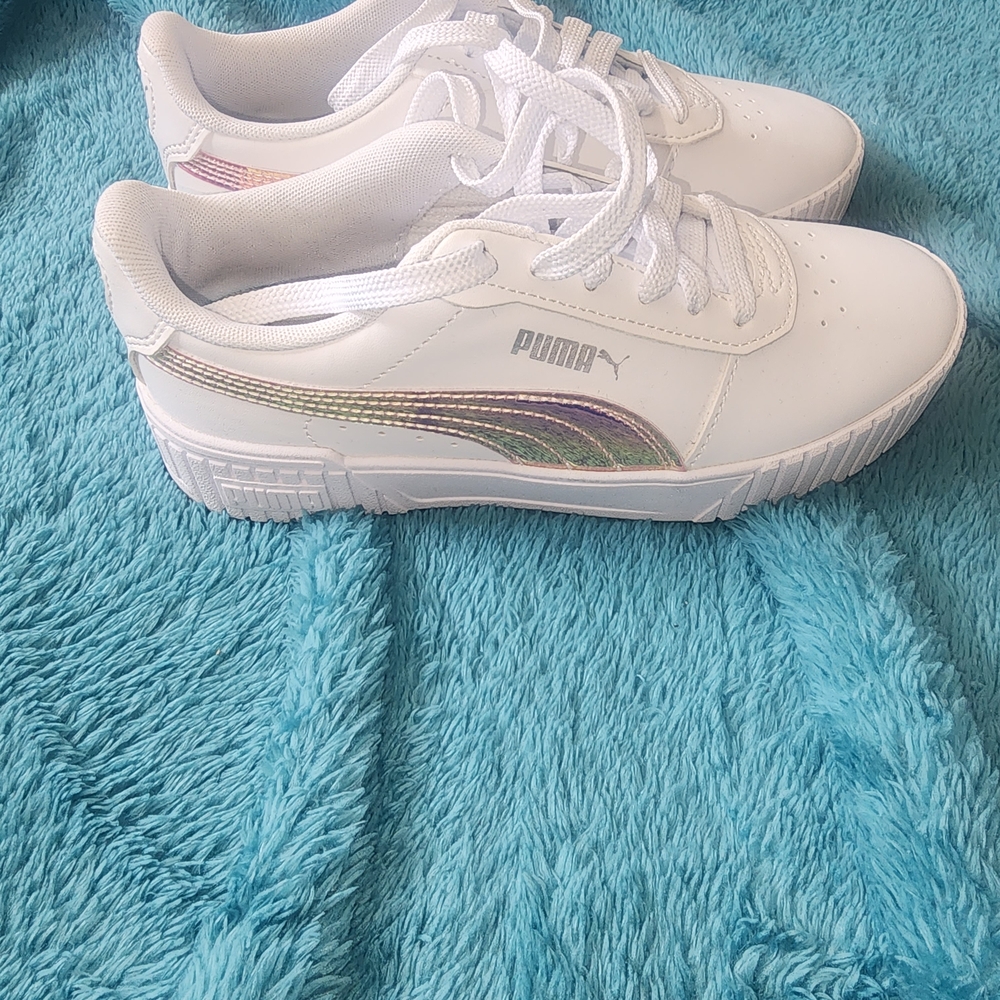 NEW! Puma White Sneakers with Iridescent Detail